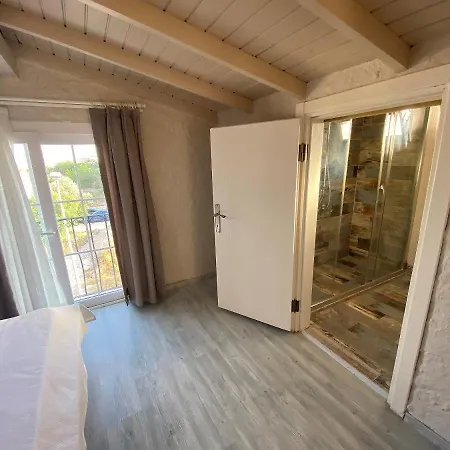 Naz فندق مبيت وإفطار *