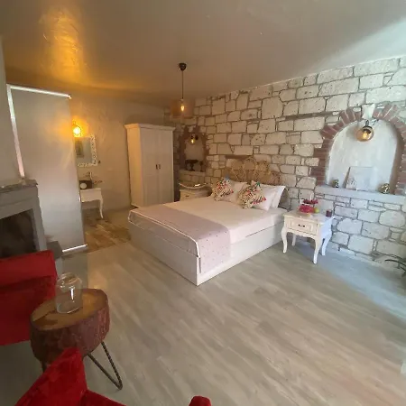 Oda ve Kahvaltı Naz Alaçatı