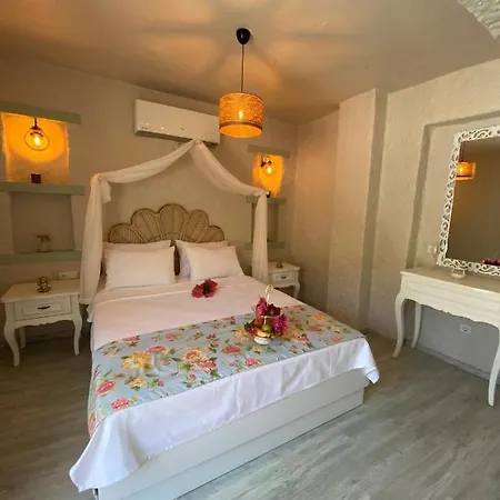 Bed & Breakfast Naz Alaçatı