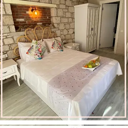 Naz ألاتشاتي