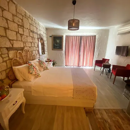 Naz Oda ve Kahvaltı Alaçatı