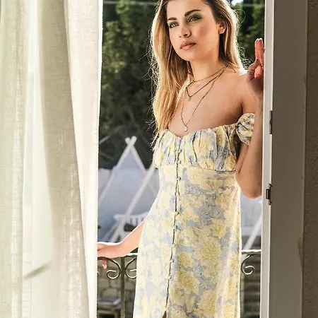 فندق مبيت وإفطار Naz ألاتشاتي