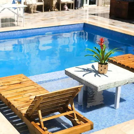 فندق مبيت وإفطار Naz *