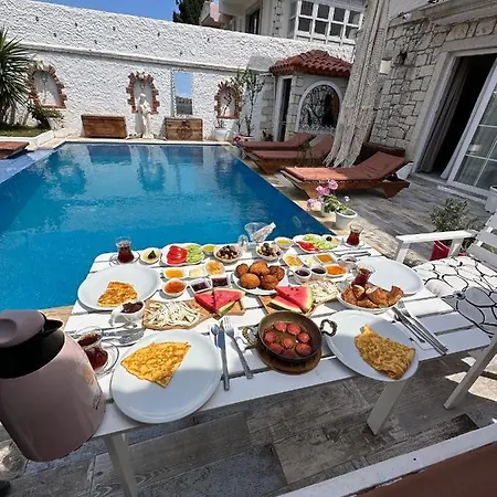 Naz ألاتشاتي