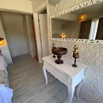 Naz B&B 알라카티